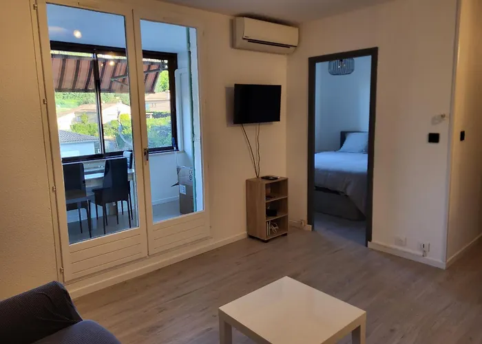 T2 A Apartment *